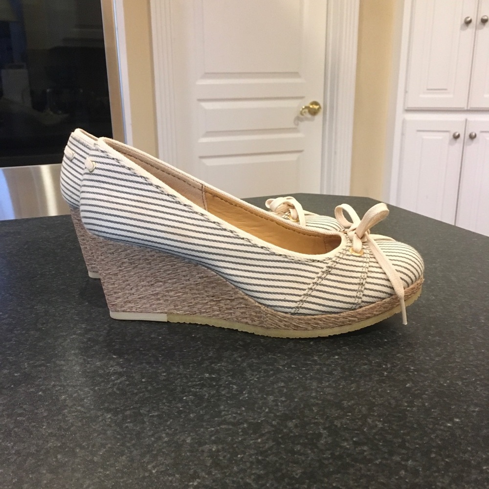 Clarks Originals Blue Stripe Nautical Wedge Espadrilles— 8.5, never worn